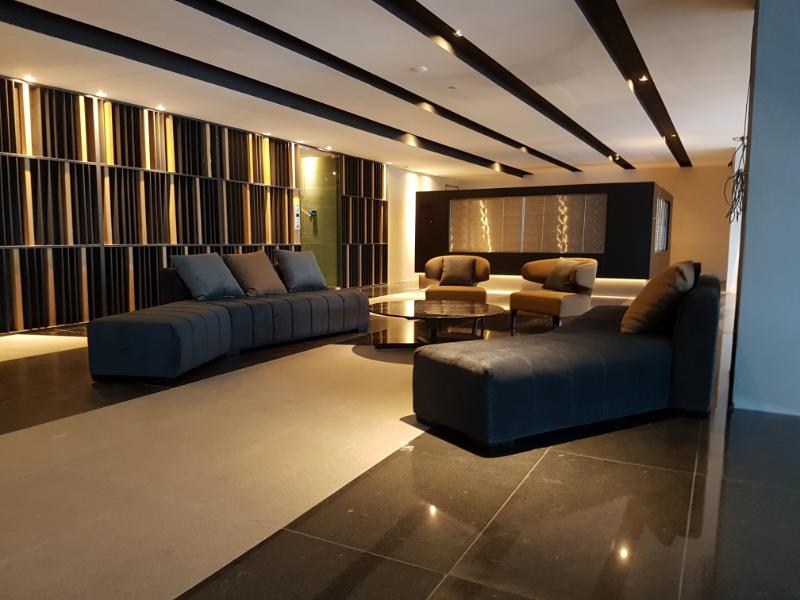 the reach condominium 4