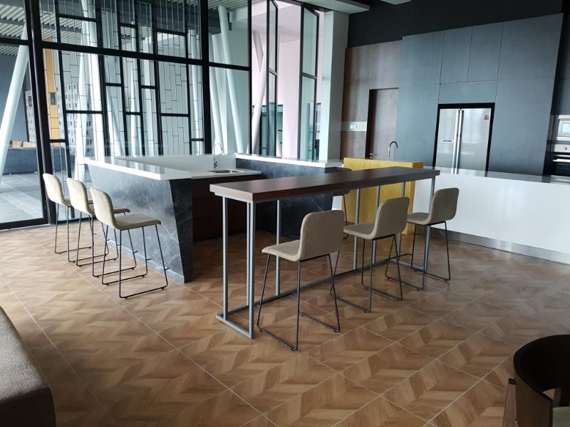 the reach condominium 14